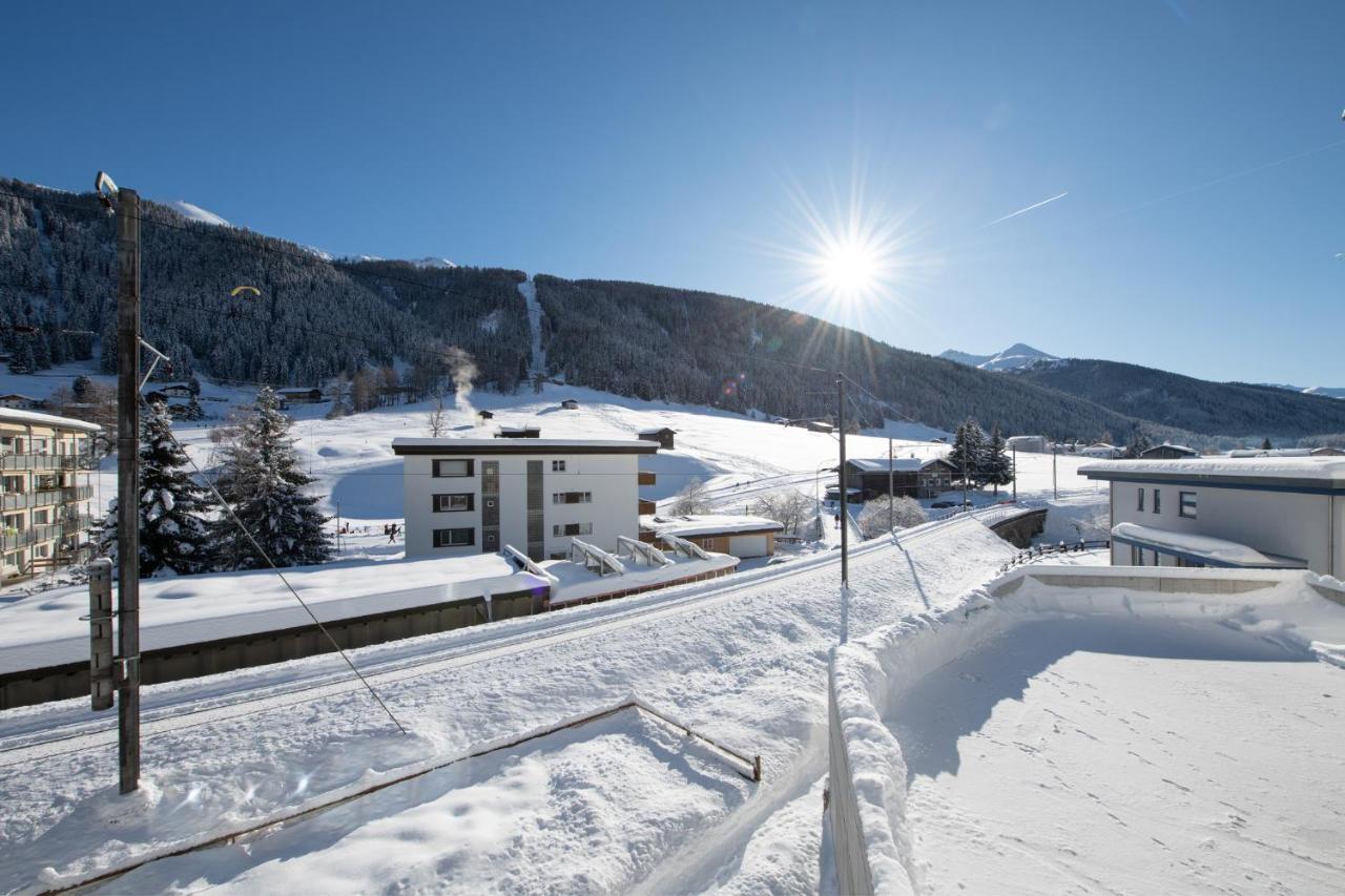 Agrimonia - 5,5-Zi Duplex Wohnung Bis 9 Personen Mit Eigenem Garten Davos Kültér fotó