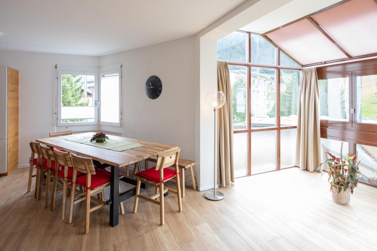 Agrimonia - 5,5-Zi Duplex Wohnung Bis 9 Personen Mit Eigenem Garten Davos Kültér fotó